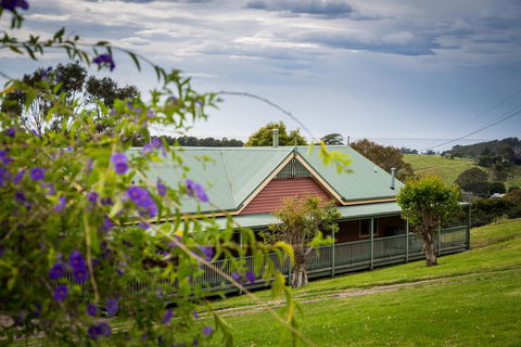 The Bryn At Tilba - Accommodation Gladstone 0