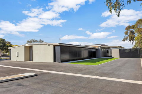 The Bunkhouse - Accommodation Gladstone 2