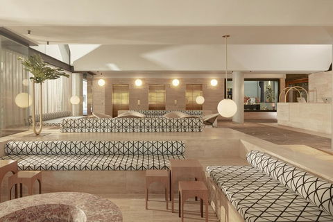 The Calile Hotel - Accommodation Gladstone 1