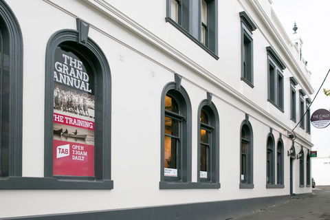 The Cally Hotel - Accommodation Gladstone 1