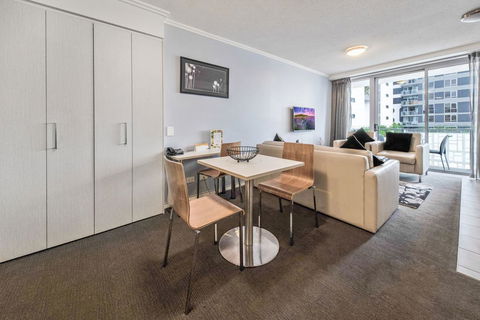 The Capitol Apartments - Accommodation Gladstone 1