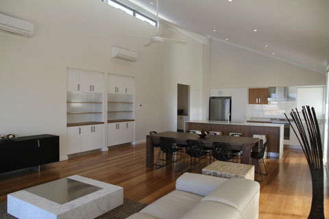 The Carnarvon Luxury Canal Home - Accommodation Gladstone 3