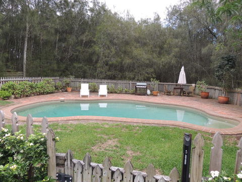 The Carriages Boutique Hotel And Vineyard - Accommodation Gladstone 3