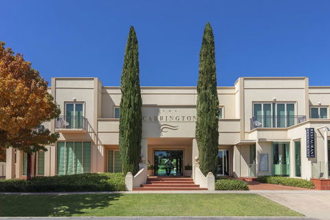 The Carrington Hotel - Accommodation Gladstone 0