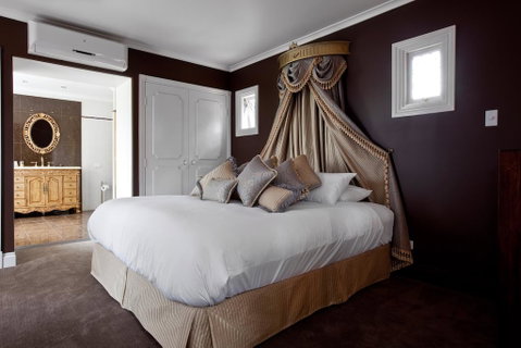 The Castle On Tamborine - Accommodation Gladstone 1