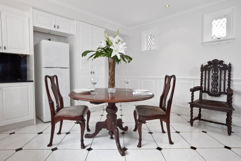 The Castle On Tamborine - Accommodation Gladstone 2
