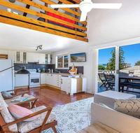 The Chalet at Callala Beach - beach house character - Accommodation Gladstone