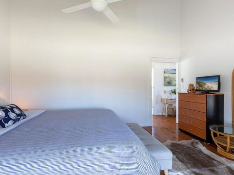 The Chalet At Callala Beach - Beach House Character - Accommodation Gladstone 2