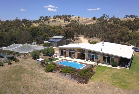 The Chocolate Lily Bed & Breakfast - Accommodation Gladstone 2