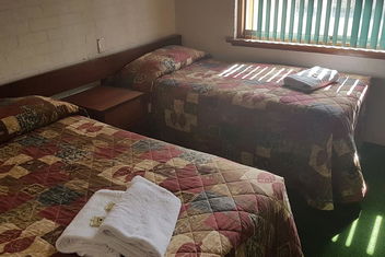 The Club Hotel with Accommodation Gladstone