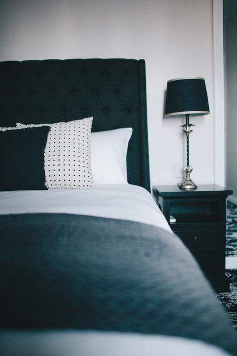 The Commercial Boutique Hotel - Accommodation Gladstone 3
