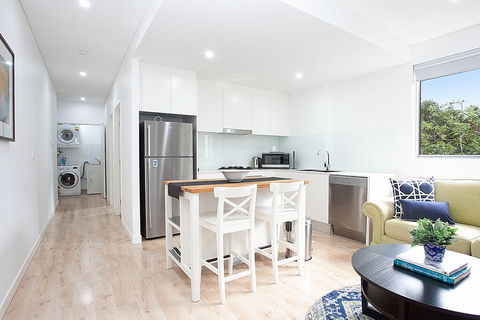 The Cove - L'Abode Accommodation - Accommodation Gladstone 2