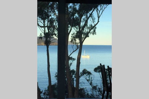 The Cove... On The Rocks At Port Arthur - Accommodation Gladstone 2