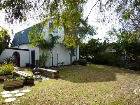 The Doo Drop Inn - Accommodation Gladstone 3