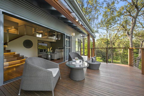 The Edge Villa - Accommodation Gladstone 2