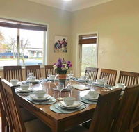 The Entertainer - Downtown Orange Sleeps 11 - Accommodation Gladstone