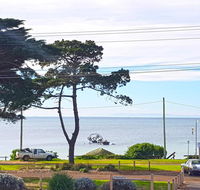 The Esplanade Holiday Home - Accommodation Gladstone