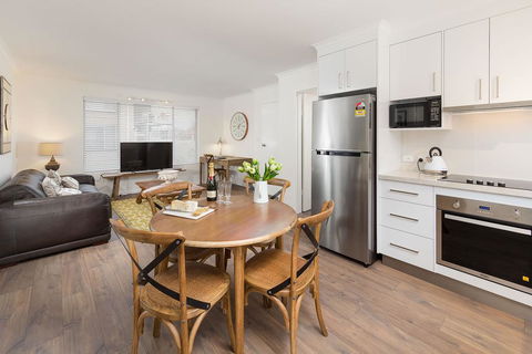 The Executive - Central & Sophisticated - Accommodation Gladstone 3