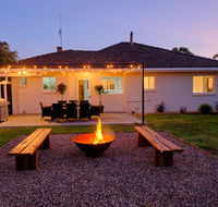 The Farmhouse. - Accommodation Gladstone