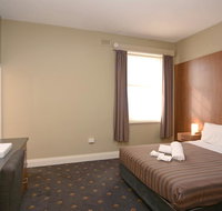 The Formby Hotel - Accommodation Gladstone