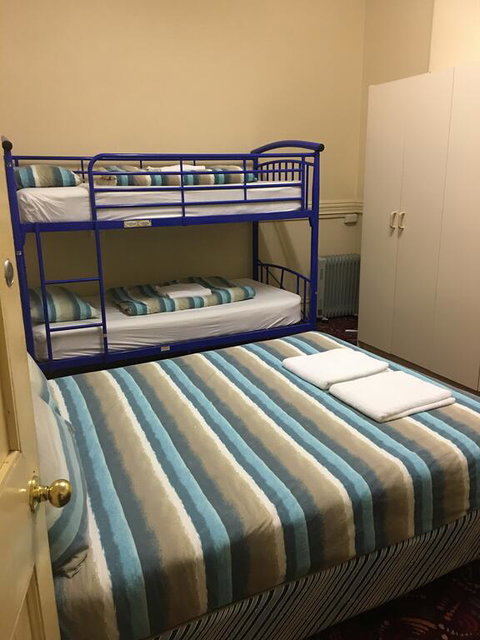 The Formby Hotel - Accommodation Gladstone 3
