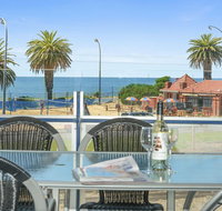 The Frontage Resort-Style Apartment - Accommodation Gladstone