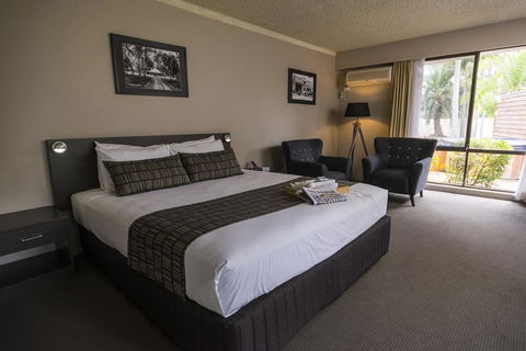 The Galaxy Motel - Accommodation Gladstone 2