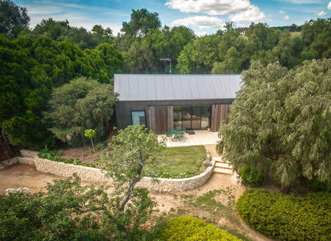 The Garden Cottage At The Olives - Accommodation Gladstone 0
