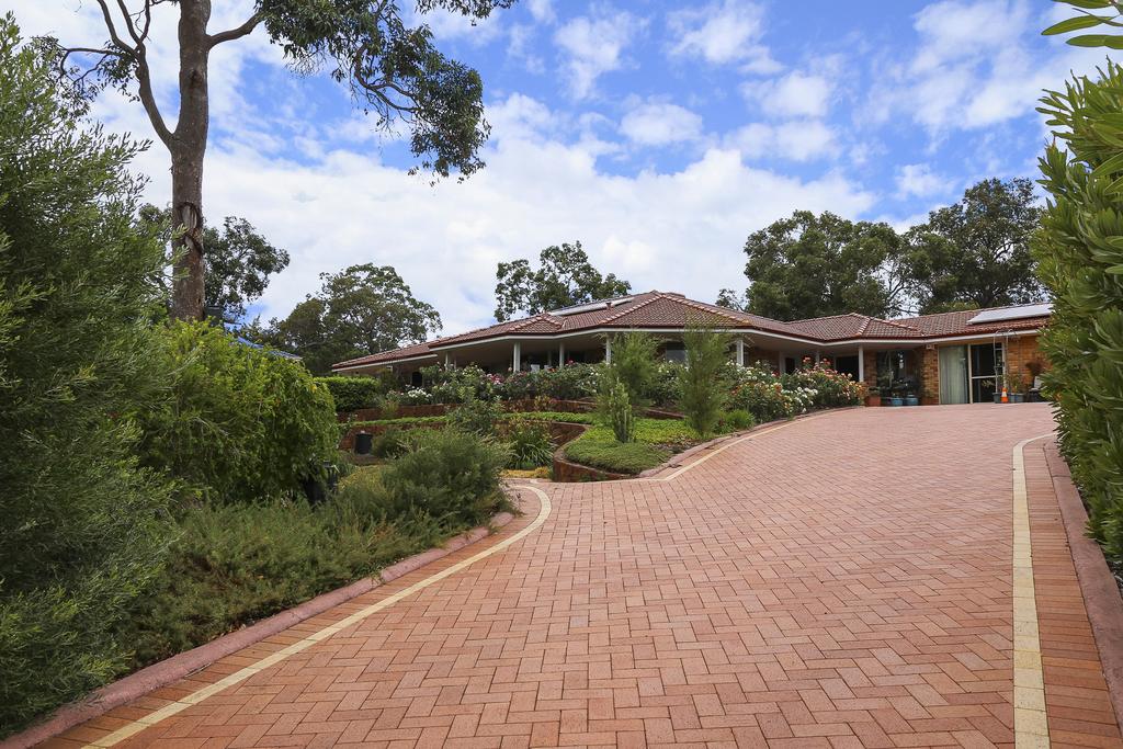 Lesmurdie WA Accommodation Gladstone