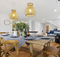 The Great White - beach living at its best - Accommodation Gladstone