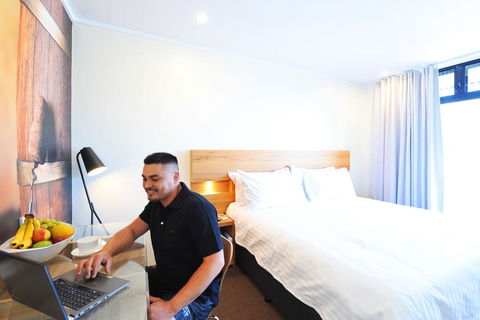 The Griff Motel - Accommodation Gladstone 2