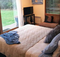 The Gurdies Room with Amazing Sunset Views - Accommodation Gladstone