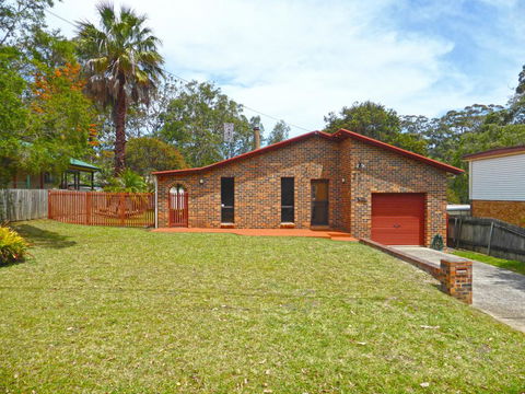 The Happy Shack @ Callala Bay - Accommodation Gladstone 0