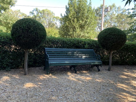 The Heritage Garden - Accommodation Gladstone 3