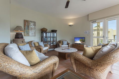 The Hill Apartment No.6 - Accommodation Gladstone 3