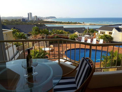The Hill Apartments Currumbin Beach - Accommodation Gladstone 3
