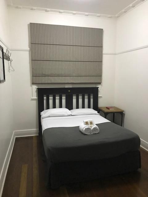 The Irish Village - Accommodation Gladstone 3