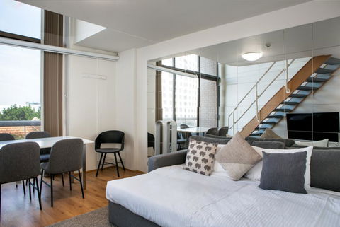 The Loft By Darling Harbour - Accommodation Gladstone 2