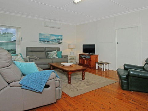 The Marlin - A Gem Close To Rock Pools - Accommodation Gladstone 2
