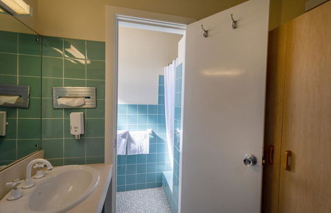 The Midcity Motor Lodge - Accommodation Gladstone 3