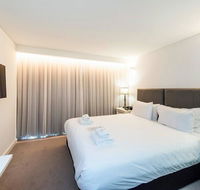The Nest - Bright Space on Newcastle St with Roof Terrace - Accommodation Gladstone