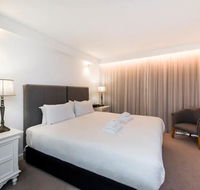 The Nest - Stylish Modern Room with Rooftop Terrace - Accommodation Gladstone
