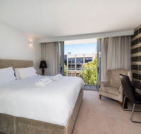 The Nest - Trendy Studio Near City Centre with Roof Terrace - Accommodation Gladstone