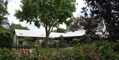 The Noble Grape Guesthouse - Accommodation Gladstone 0