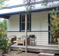 The Old Cottage  Cowes - Accommodation Gladstone