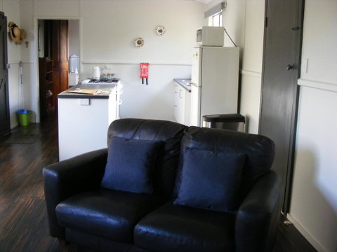 The Old School House BnB - Accommodation Gladstone 1