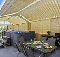 The Orient - Family  Pet Friendly - Huge Spa - Accommodation Gladstone