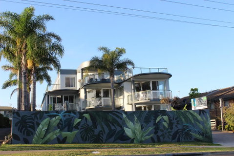 The Palms Apartments - Accommodation Gladstone 0