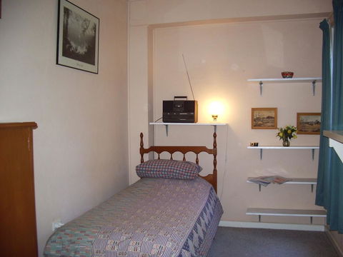 The Pelican Bed And Breakfast - Accommodation Gladstone 1