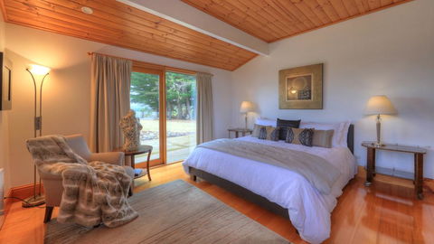 The Peninsula Experience - Accommodation Gladstone 3